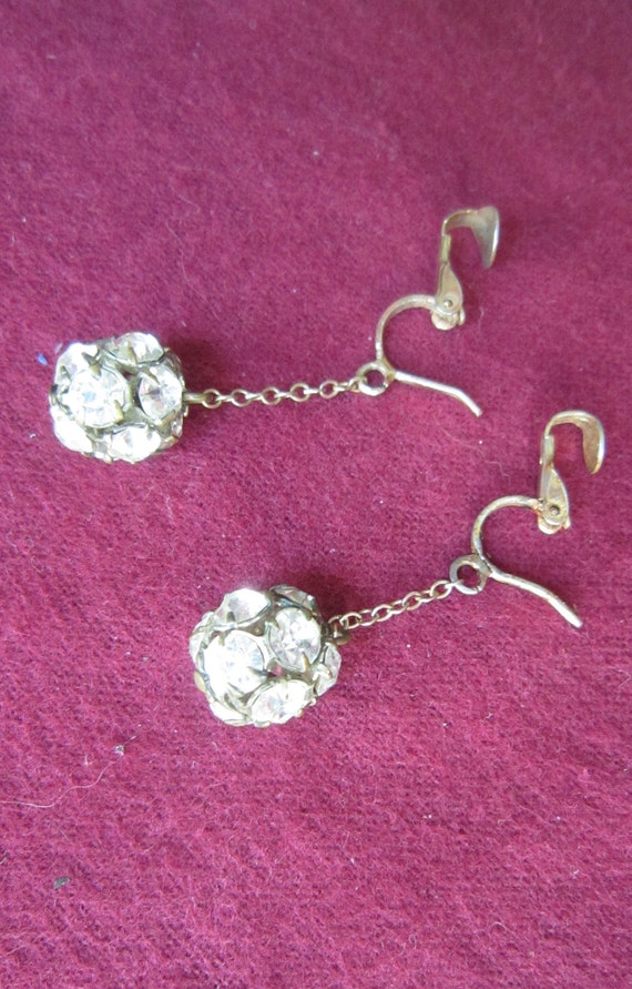 Vintage Dangle Bling Crystal Ball Clip On Earrings - image 4