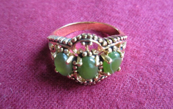Vintage Gold Tone Jade Ring Past, Present, Future… - image 3