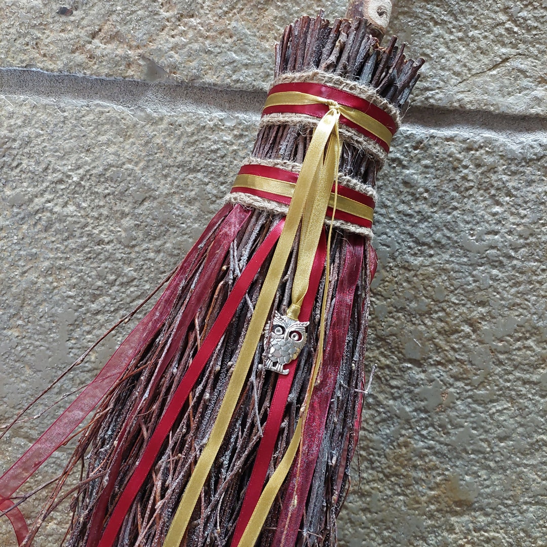 Broomstick, Gift for Harry Potter, Fans of Griffindor. 119cm Decorated