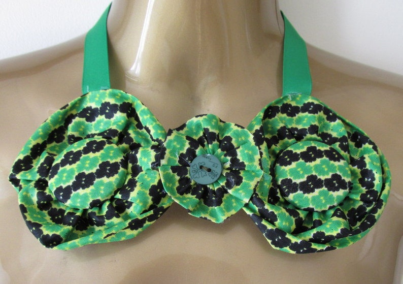 Chic Afrocenric Green black African Ankara bib Christmas necklace vintage bronze hardware