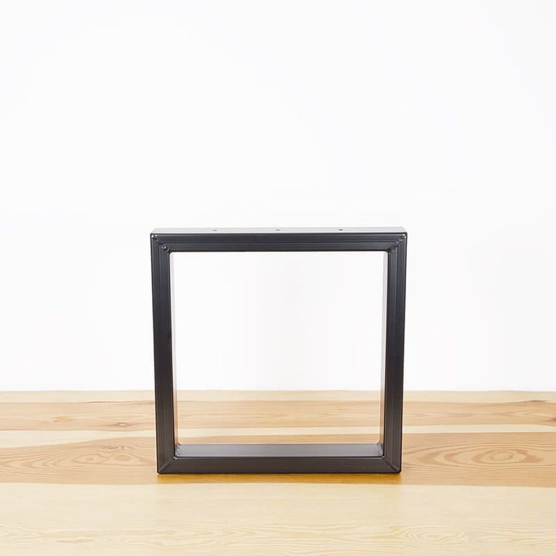 L'INTRÉPIDE Foot for bench and table in steel Black