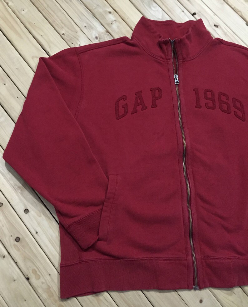 burgundy gap hoodie