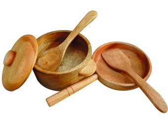 wooden kitchen pots and pans