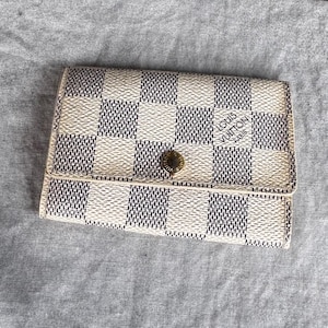 White Checkered Louis Vuitton Case - Etsy