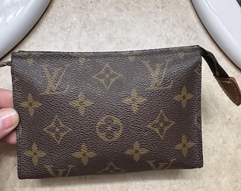 Louis Vuitton Monogram Toiltery Pouch 15 Cosmetic Case make Up Bag Clutch Mono