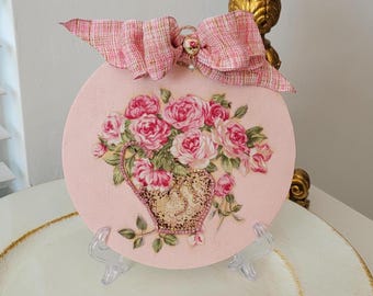 Shabby Chic Wooden Disc (Large 6 3/4&quot;) With A Pitcher Of Roses - Comes With Stand