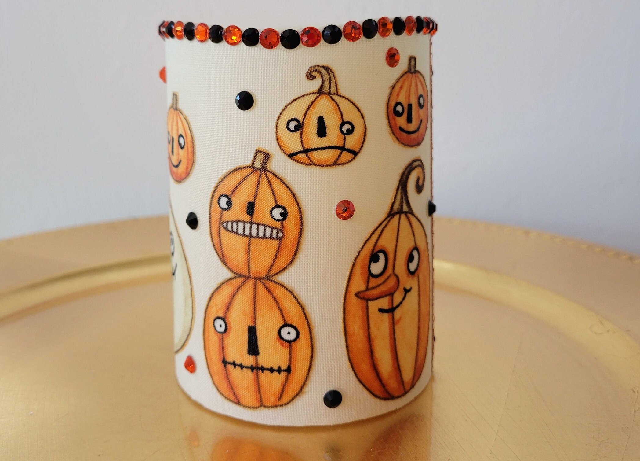 LED Candle With Cute Carved Pumpkins