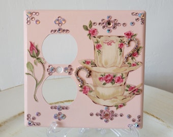 Shabby Chic Outlet Plate With Teacups, Saucers And Roses