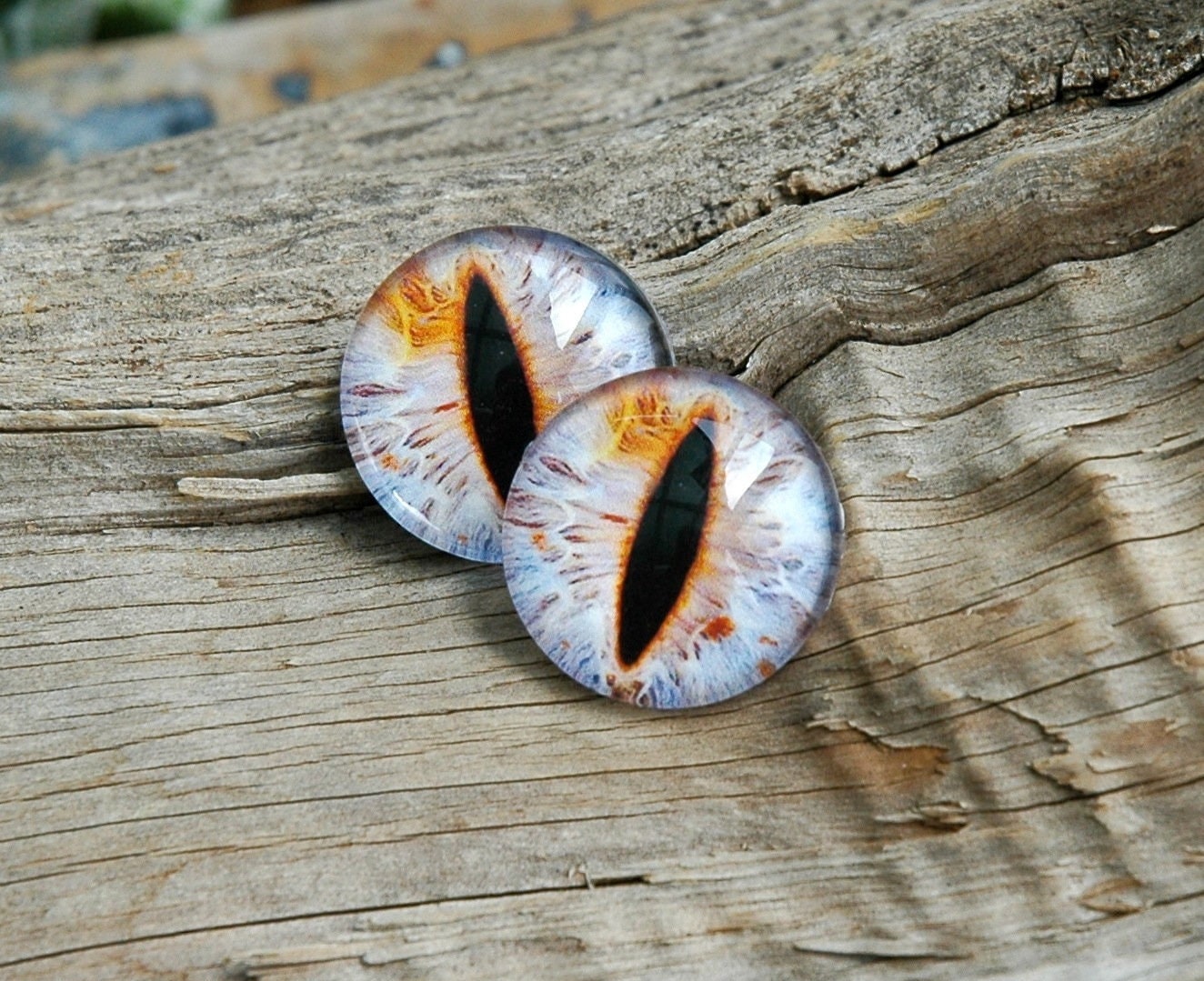 2 Pieces Halloween Glass Dragon Eye Half Round Glass Dome Cabochon Mixed  Style Doll Eyes Glass for Art Dolls Props Fursuits DIY