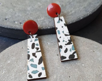 Wood|Dangle earrings|Terrazzo|Digitally printed wood|Enamel|Circle|Red|Gift|Gifts for women|Birthday Gift|Special gift