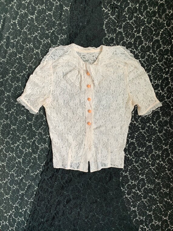 Vintage 1930s XS Lace Blouse, Apricot ball buttons