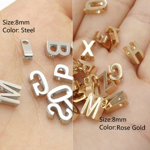 5 piezas de acero inoxidable alfabeto A-Z 26 letras cuentas para collar DIY encanto, chapado en oro de 18 k o oro rosa, colgante de 8 mm con agujero de 1,8 mm