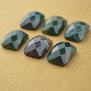 3 cabochon sfaccettati in agata indiana verde, forma rettangolare, 12x16 mm