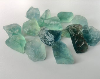 Blå rå fluoritsten, fluoritklump oborrad grov naturlig lös ädelstensprov sten kvartskristall bulk smyckesleverans 0899