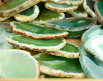 30 pieces Agate Slices Stone Slab - 2"-3"- for Wedding Name Cards Namecards Place Cards - Green