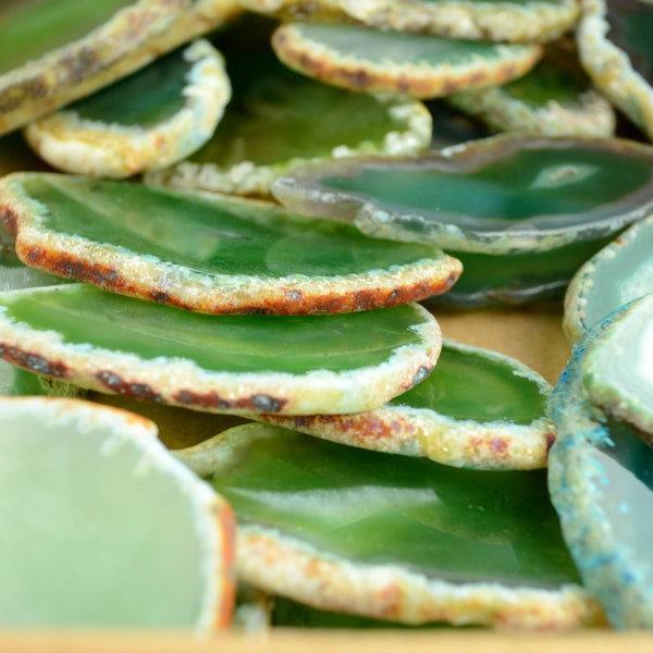 30 pieces Agate Slices Stone Slab - 2"-3"- for Wedding Name Cards Namecards Place Cards - Green