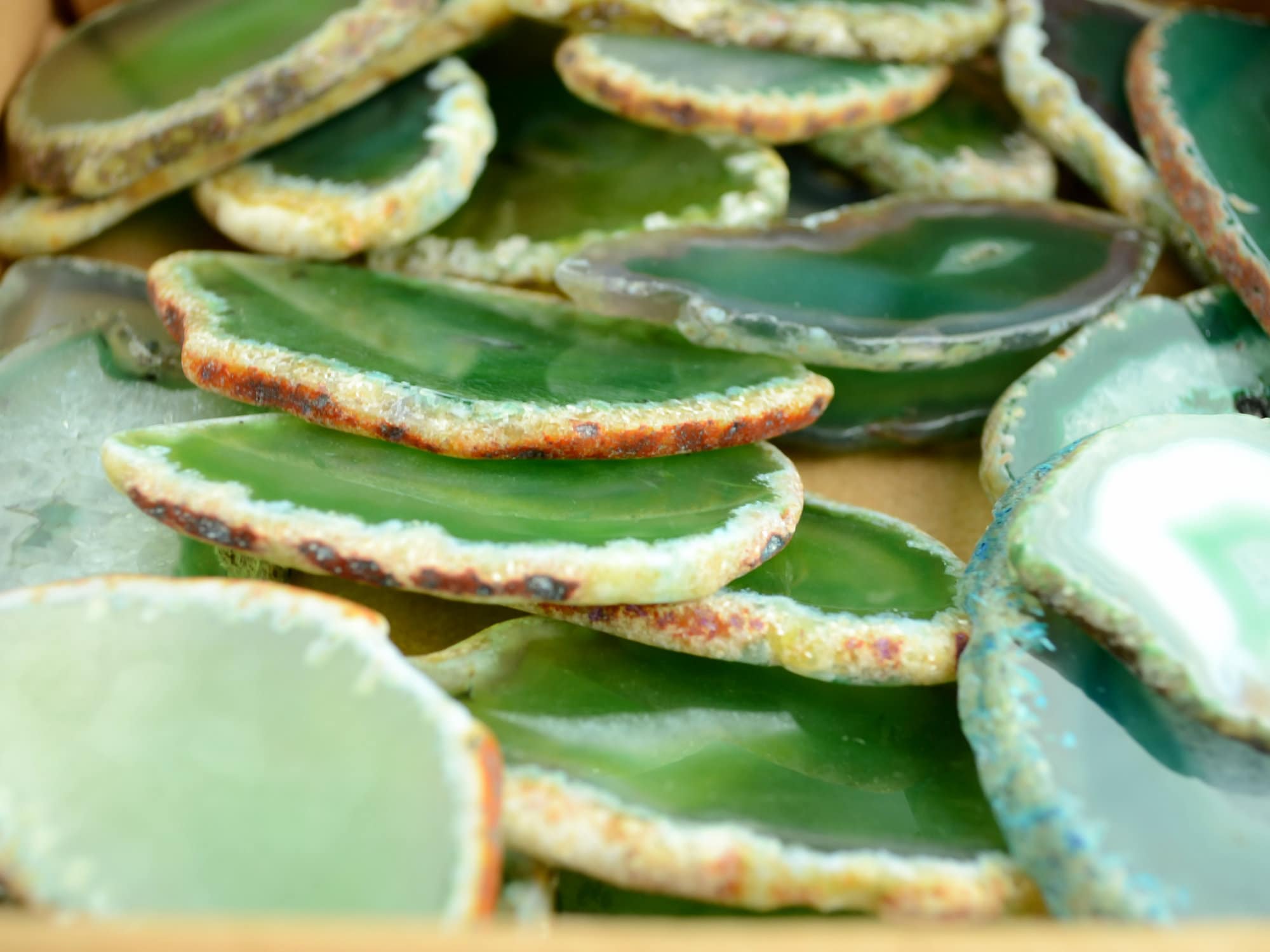 30 pieces Agate Slices Stone Slab - 2"-3"- for Wedding Name Cards Namecards Place Cards - Green