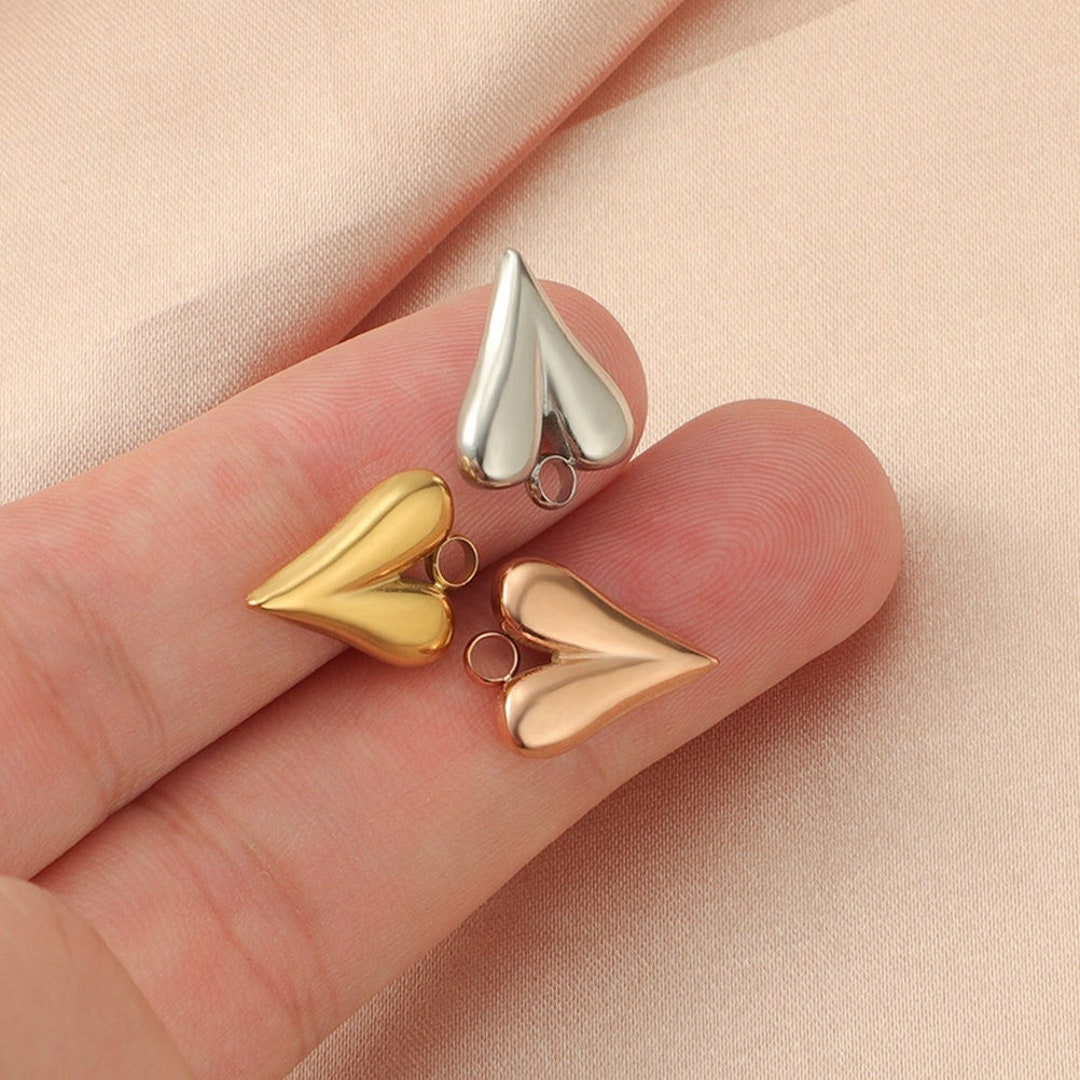 Acquista Collana in acciaio inossidabile con pendenti a forma di cuore da sposa in acciaio al titanio color oro per donna in Italia a partire da 6.24