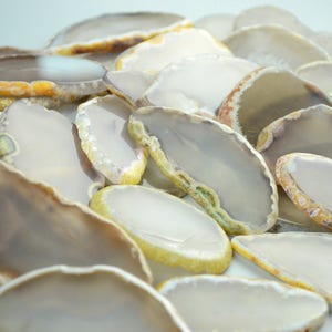 10 piezas de losa de piedra en rodajas de ágata-2 "-3"-para tarjetas de presentación de boda tarjetas de lugar-blanco/gris
