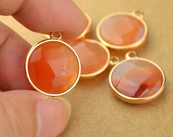 Facettierter Roter Achat Anhänger Runder Natürlicher Roter Achat Charm Bezel Vergoldeter Rand - 18mm