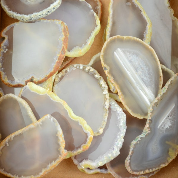 30 pieces Agate Slices Stone Slab - 2"-3"- for Wedding Name Cards Namecards Place Cards - White / Grey