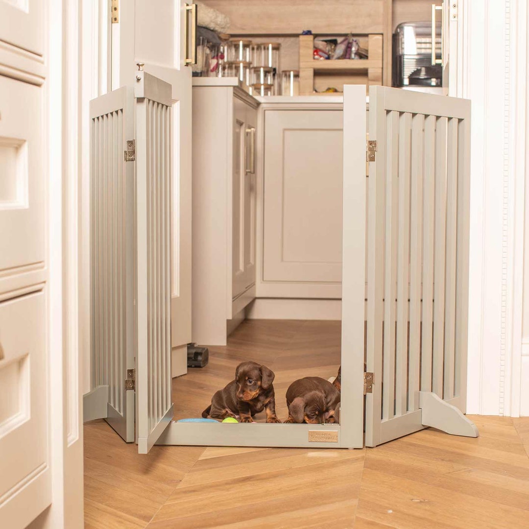 Lords & Labradors Medium 3 Panel Wooden Dog Gate Doggie Stopper With