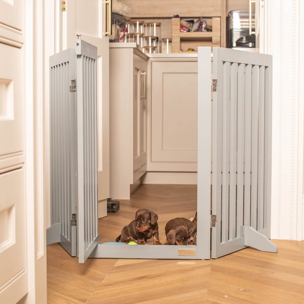 Lords & Labradors Medium 3 Panel Wooden Dog Gate Doggie Stopper With Door - Available in Grey or White - For Cockapoo, Dachshund