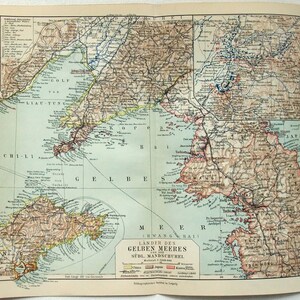 Yellow Sea Region - Original 1909 Map von Meyers. Tsing-Tau. Porzellan Port Arthur Antik.
