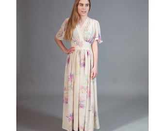 SALE Vintage ladies summer dress