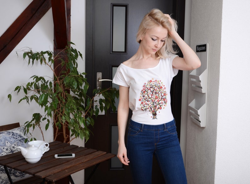 SALE T-shirt with print Tree of Happiness image 5