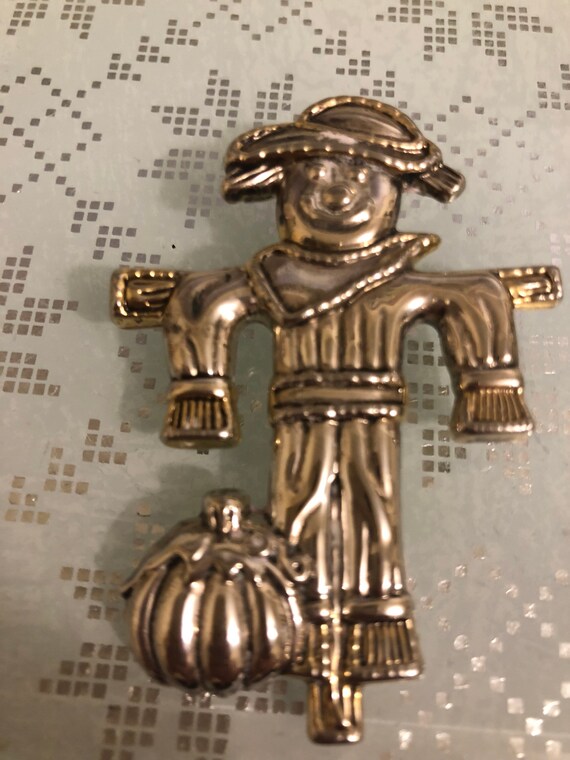 Beautiful Signed Artisan Scarecrow Brooch Or Pendant,… Gem