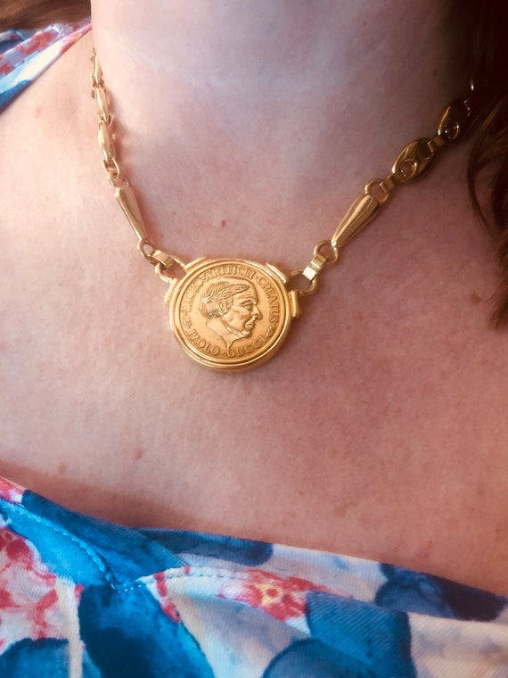 gucci coin necklace