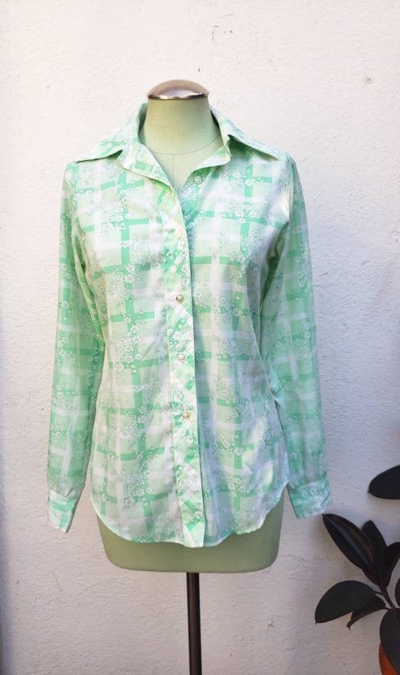 Vintage 1970s Green Floral Blouse Small - image 2