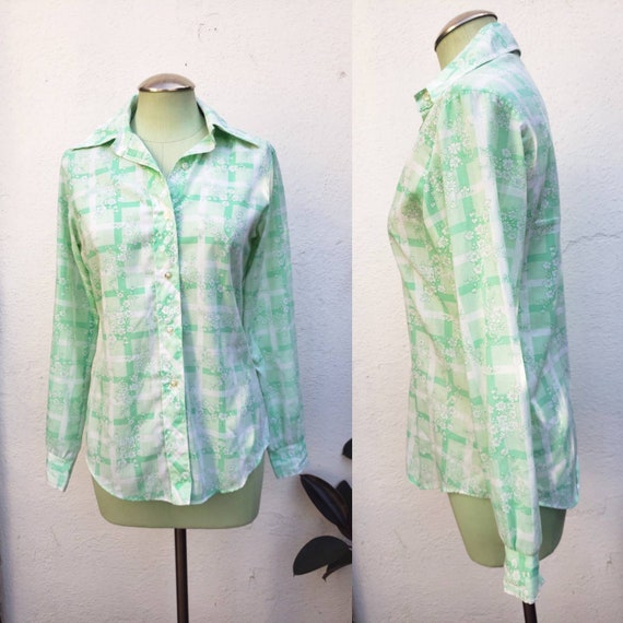 Vintage 1970s Green Floral Blouse Small - image 1