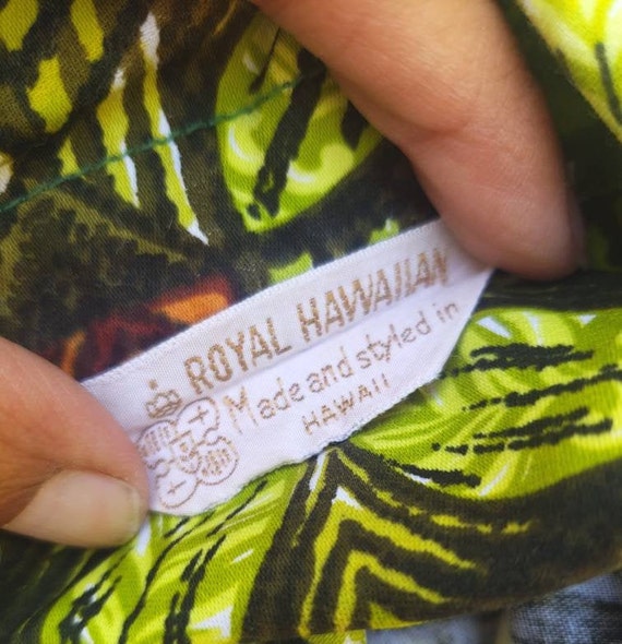 Vintage 1960s Mens Hawaiian Shirt Royal Hawaiian … - image 8