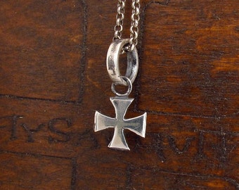 MySacrum  TEMPLAR CROSS PENDANT