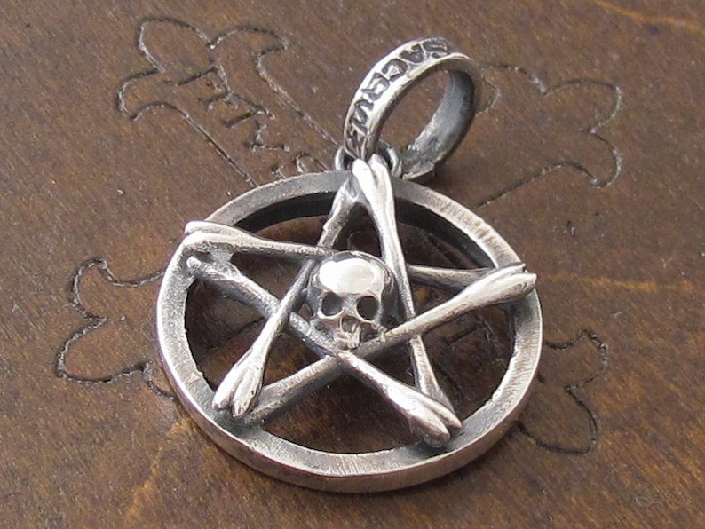 MySacrum PENTAGRAM PENDANT image 1