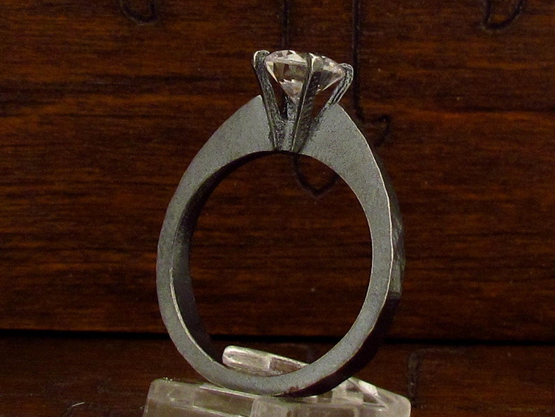 MySacrum GRAPHITE SILVER ENGAGEMENT