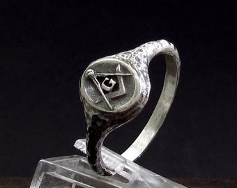 MySacrum MASTER MASON delicate signet ring