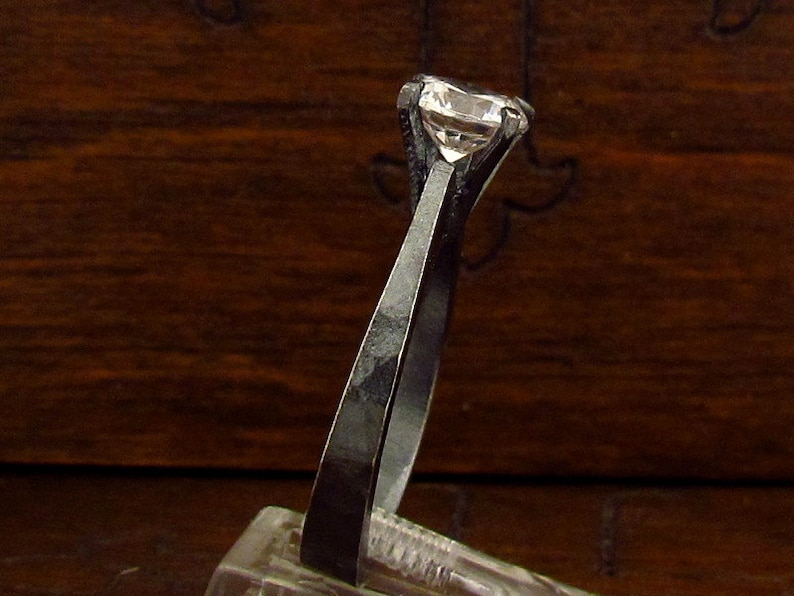 MySacrum GRAPHITE SILVER ENGAGEMENT