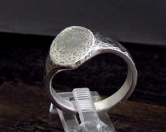 MySacrum HAMMERED SIGNET RING-silver 925