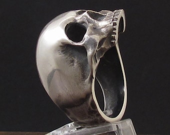 MySacrum HALF SKULL RING