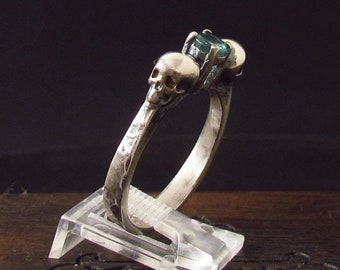 MySacrum SKULL RING EMERALD