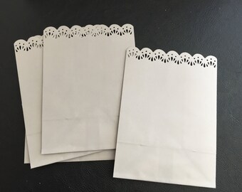 Shield 10 White on Brown Medium Paper Food Safe Craft Favor Bags Scalloped /& Notched