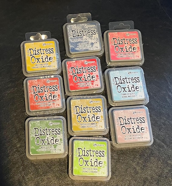Tim Holtz Distress Oxide Ink Pad: Water-Reactive Dye & Pigment Ink