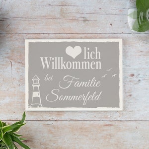 Personalisiertes Türschild aus Holz Wunschname Namensschild Geschenkidee Bild 2