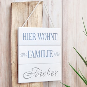 Namensschild aus Holz Familienschild für den Eingangsbereich Geschenk zum Einzug Bild 1