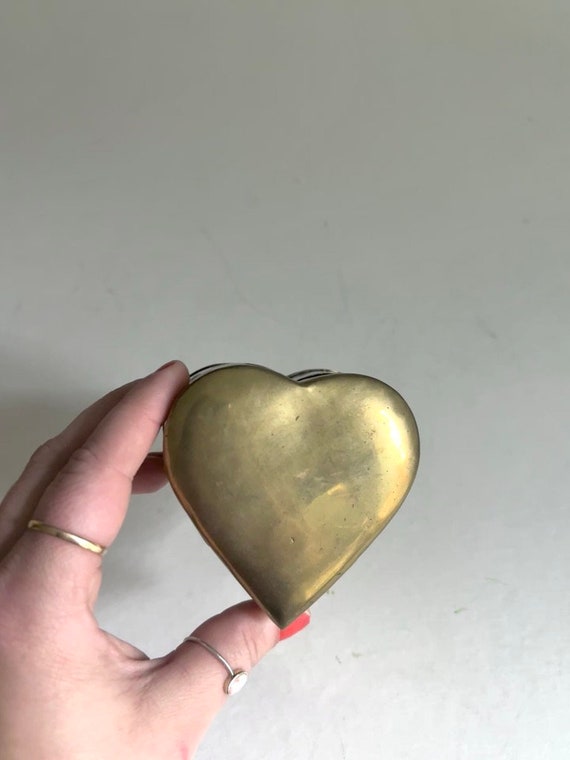 Vintage Brass Heart Shaped Hinged Trinket/Ring Di… - image 7