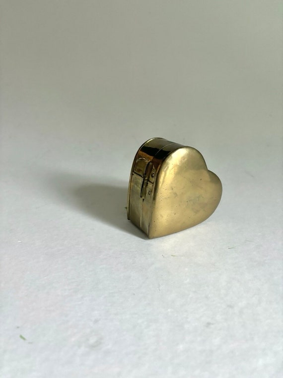 Vintage Brass Heart Shaped Hinged Trinket/Ring Di… - image 2