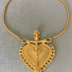 Iconic CADORO Signed ETRUSCAN HEART Massive Sculptural Pendant on Chain Collar Choker Necklace Gold Metal Vintage Runway Designer Couture